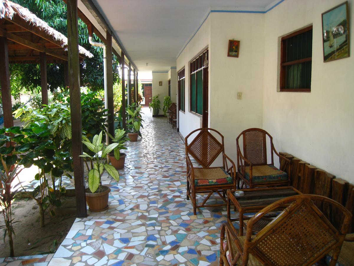 Hotel Oriental Rurrenabaque Exterior photo